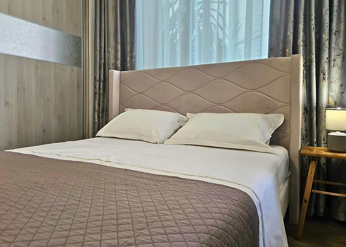 Fancy 3bd Family Friendly In Historical Centre Netflix View