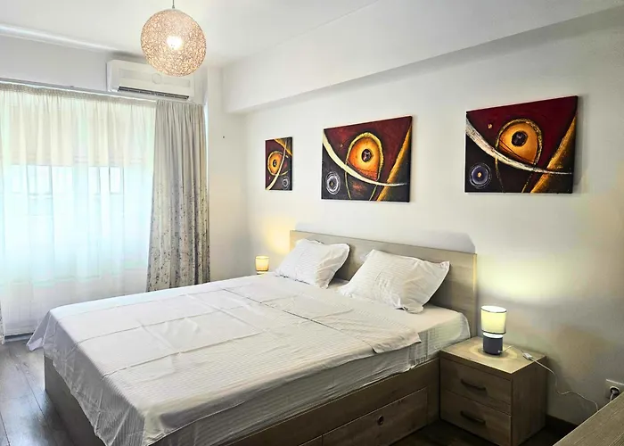 Fancy 3bd Family Friendly In Historical Centre Netflix View