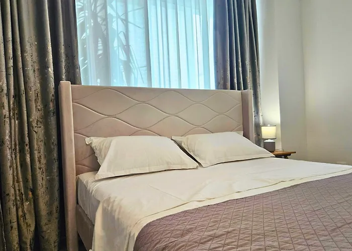 Fancy 3bd Family Friendly In Historical Centre Netflix View *