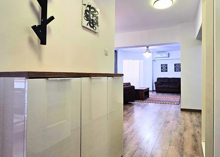 Fancy 3bd Family Friendly In Historical Centre Netflix View Apartament