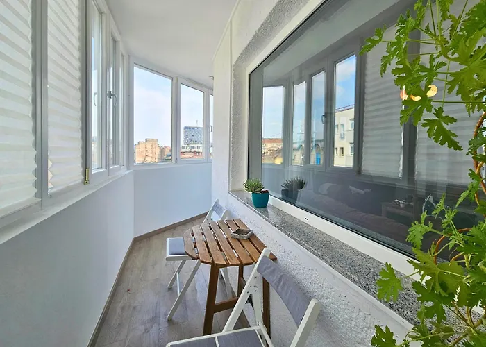 Fancy 3bd Family Friendly In Historical Centre Netflix View * Bucharest