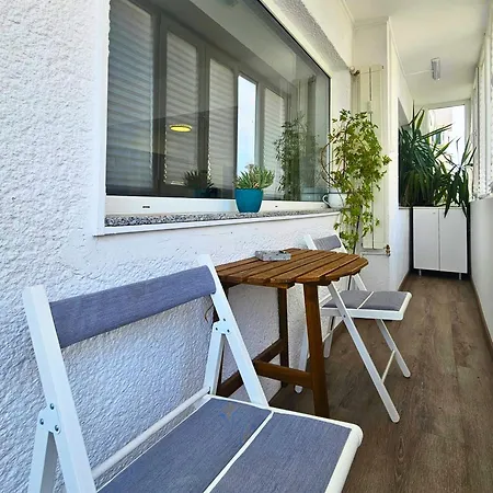 Fancy 3bd Family Friendly In Historical Centre Netflix View Апартаменти Бухарест