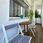 Fancy 3bd Family Friendly In Historical Centre Netflix View Lejlighed Bukarest