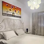 Lejlighed Fancy 3bd Family Friendly In Historical Centre Netflix View Bukarest